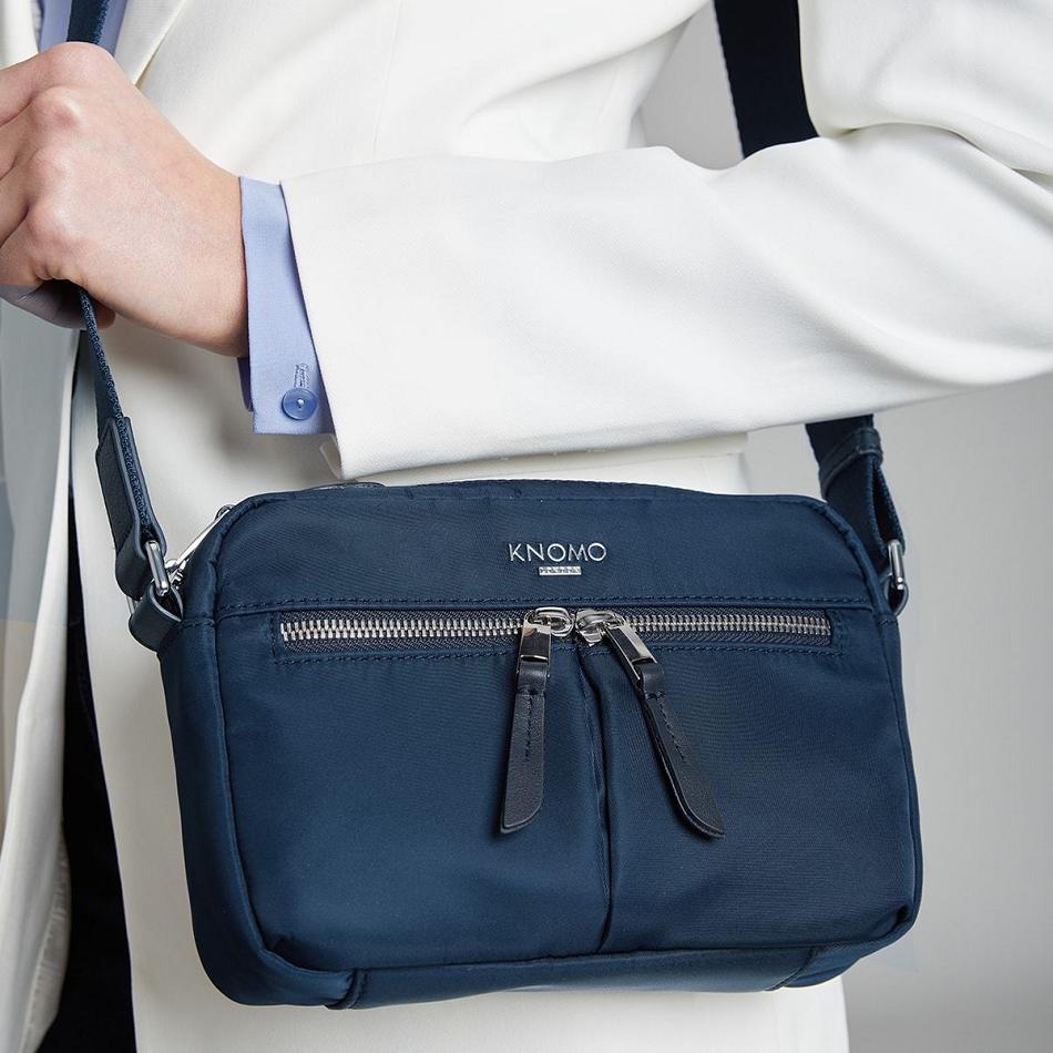 Navy Knomo Avery Travel Bags | UKNEJ62343